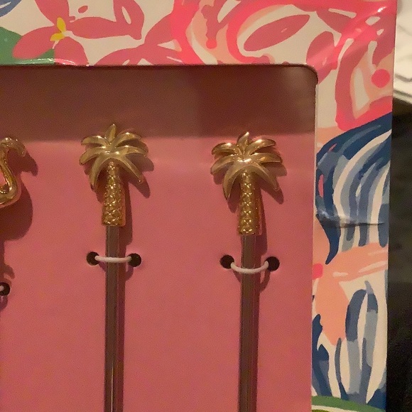 Lilly Pulitzer Appetizer Picks Set of 6 Gold Metal Cocktail Picks Tropical NWT - Picture 3 of 7